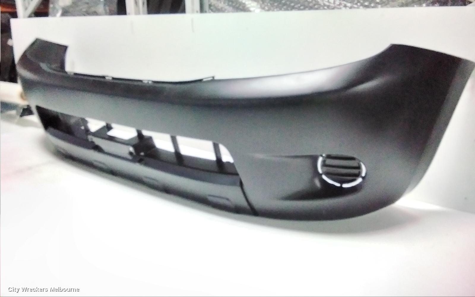 TOYOTA HILUX FRONT BUMPER, BUMPER BAR, SR/SR5, COLOUR CODED, NON FLARE GUARDS TYPE, 02/2005 - 10/2008