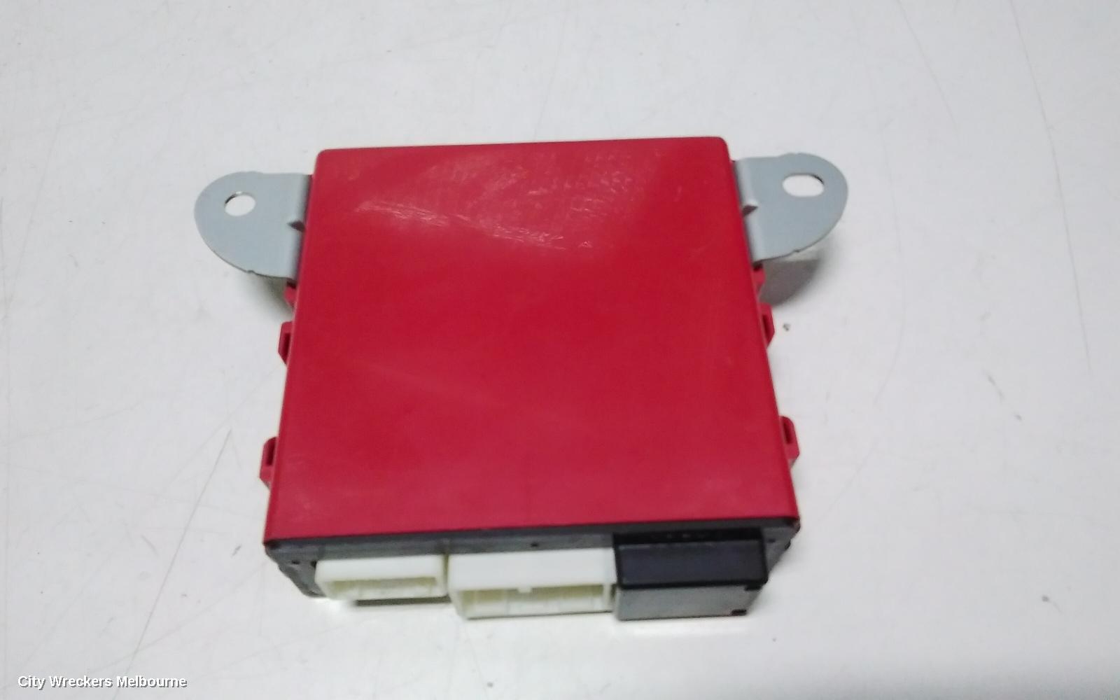 LEXUS IS250/IS250C, GSE20R 11/2005 - 07/2013, MIRROR CONTROL UNIT ~ 89430-53011 // 12330-6840: 116431