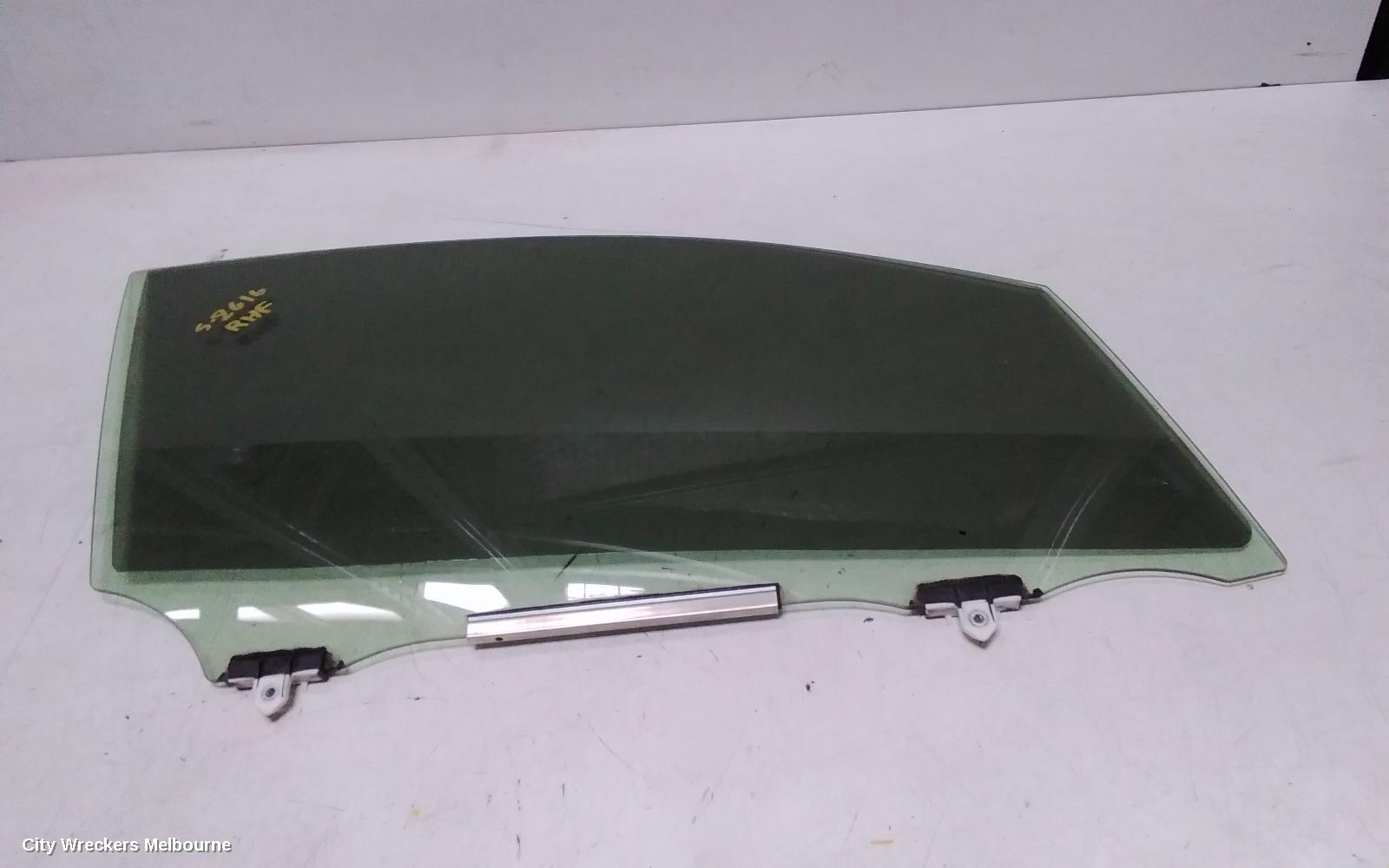 TOYOTA C-HR RIGHT FRONT DOOR WINDOW, GEN 1, 12/2016 - 09/2023