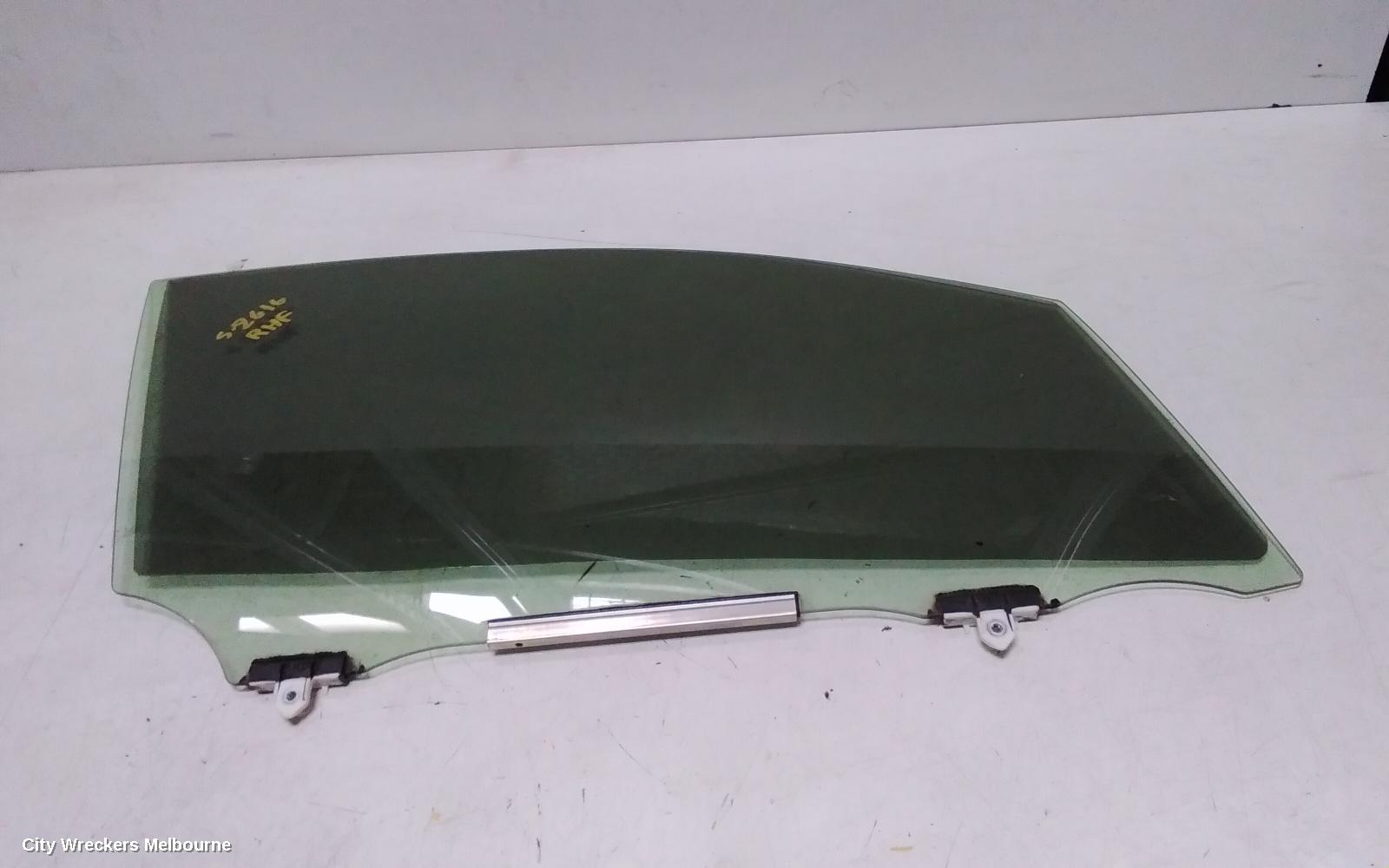 TOYOTA C-HR RIGHT FRONT DOOR WINDOW, GEN 1, 12/2016 - 09/2023