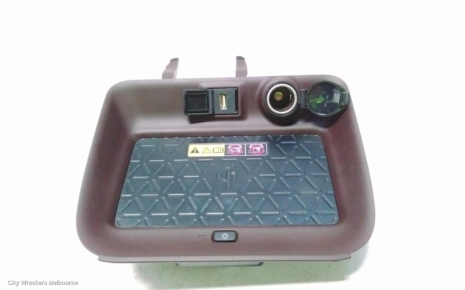 TOYOTA RAV4, XA50, 11/2018 - 12/2025, WIRLESS CHARGER : 116463