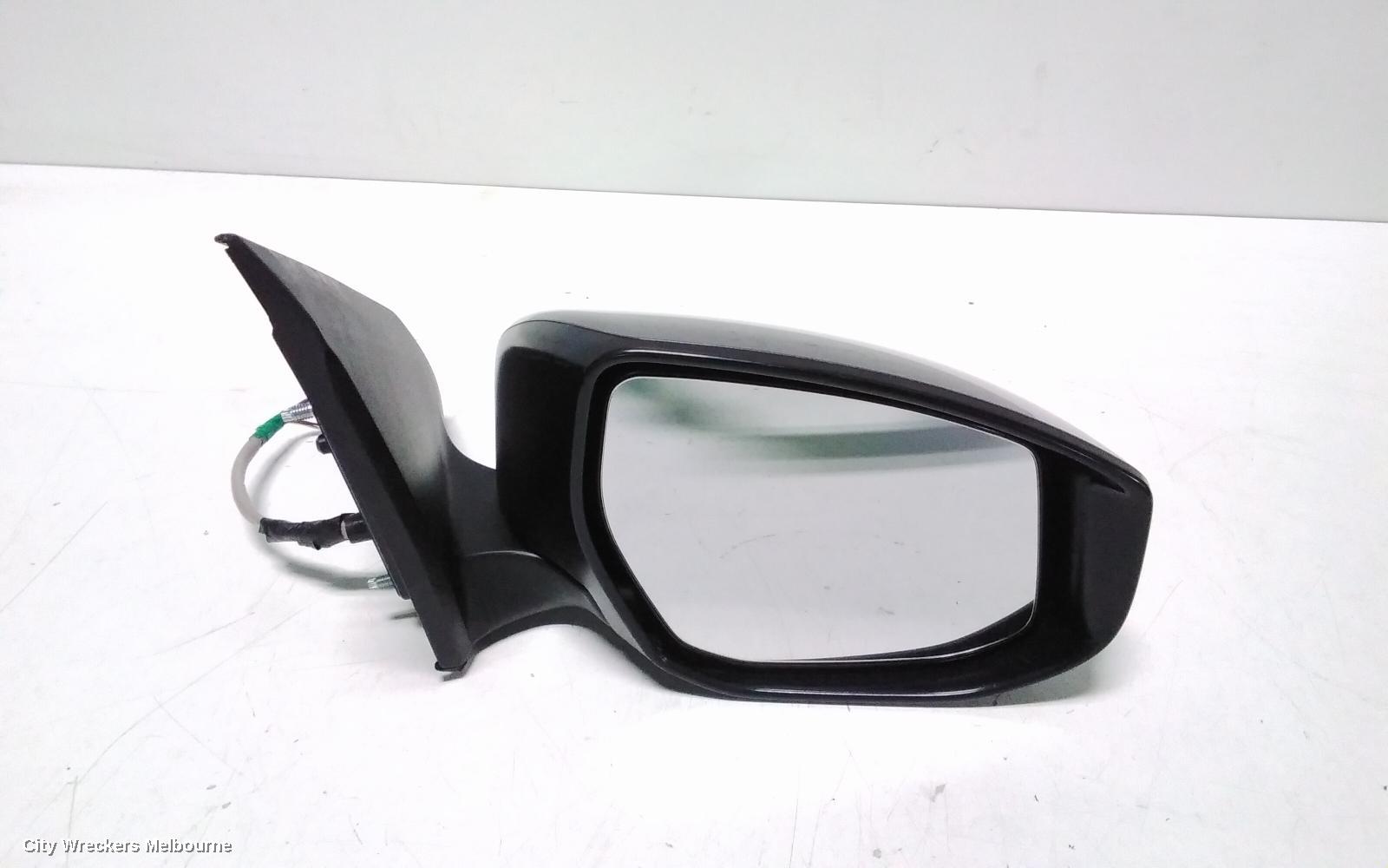 NISSAN PULSAR RIGHT DOOR MIRROR, B17, SEDAN, MANUAL FOLD TYPE, 12/2012 - 12/2017