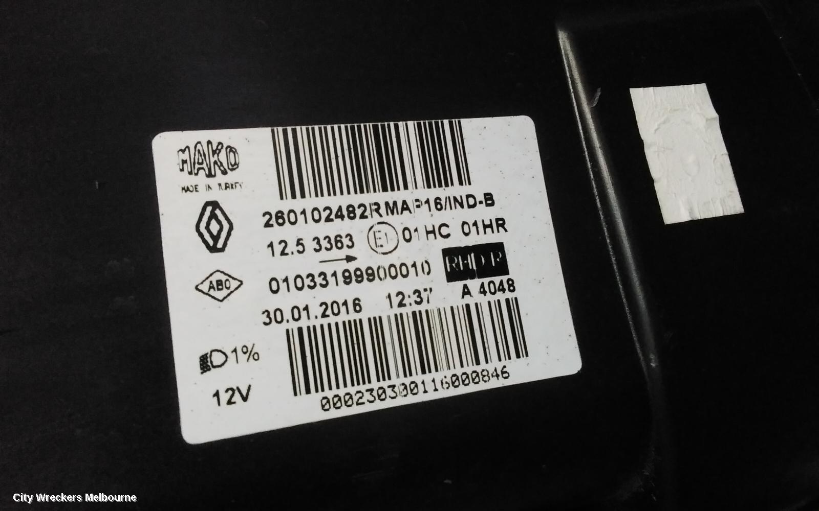 RENAULT CLIO RIGHT HEADLAMP, X98, LIFE, HALOGEN TYPE, 08/2016 - 10/2019