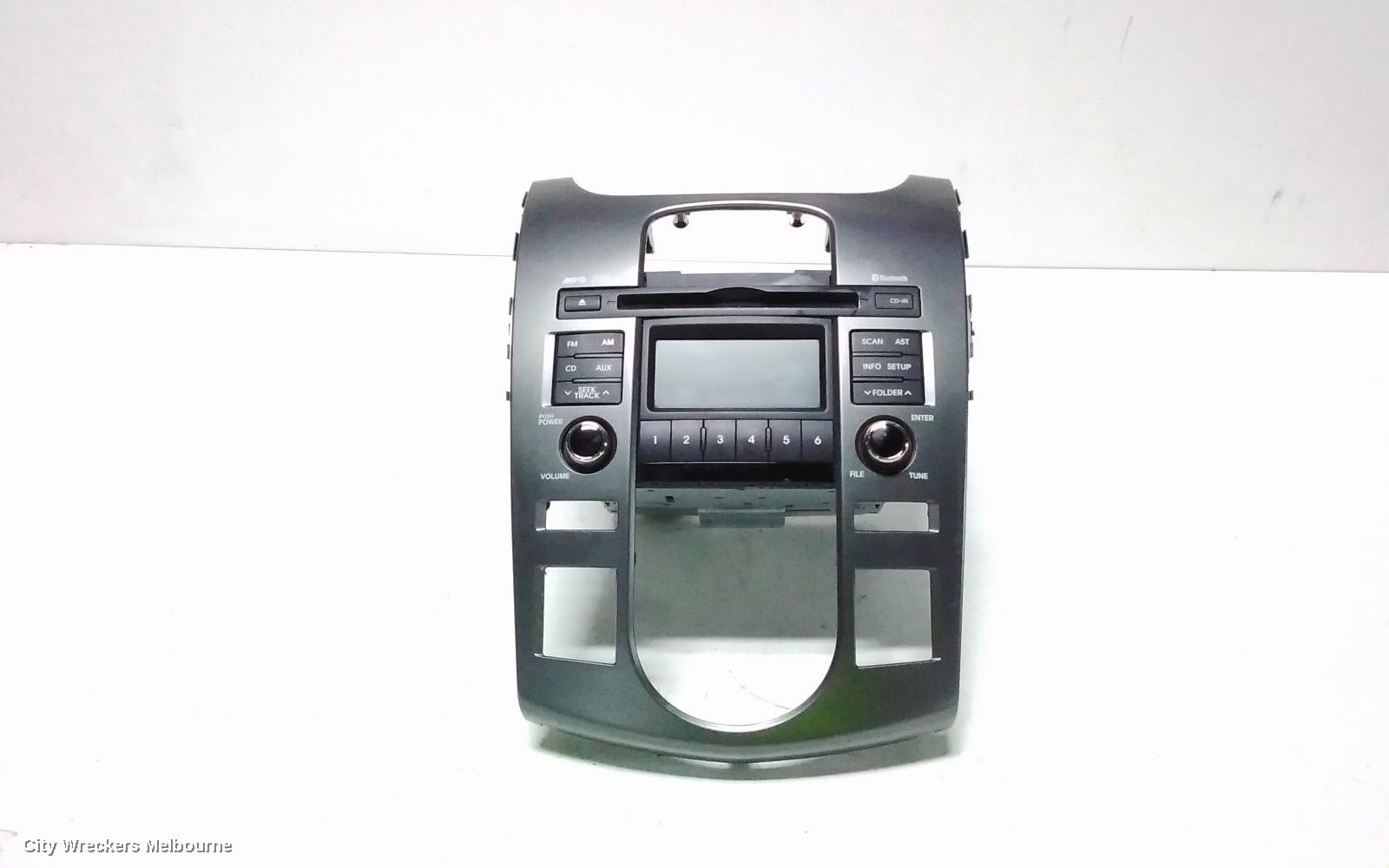 KIA CERATO RADIO/CD/DVD/SAT/TV, CD PLAYER, NON BLUETOOTH TYPE, TD, 10/2008 - 03/2013