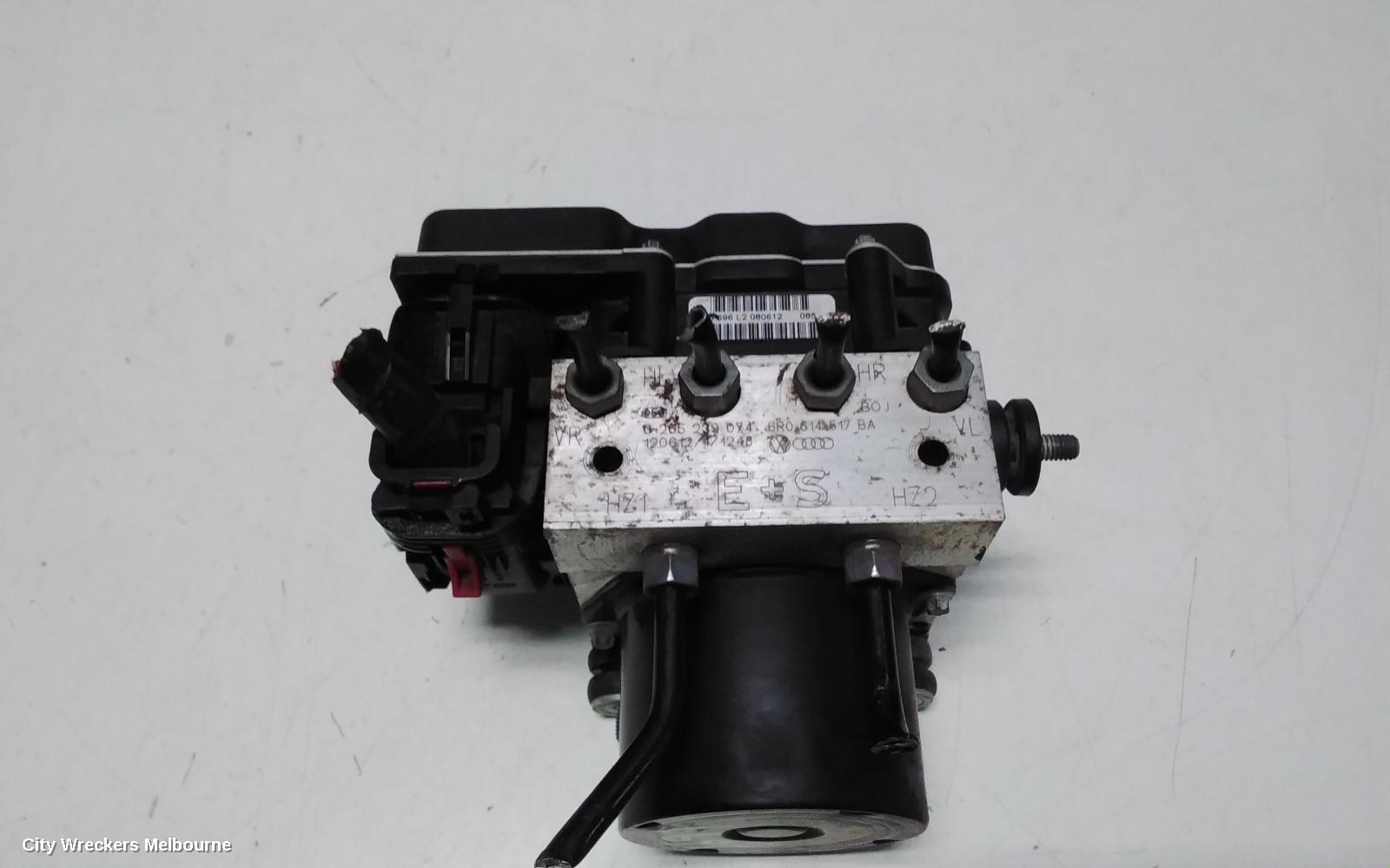 VOLKSWAGEN POLO ABS PUMP/MODULATOR, 6R, P/N 6R0907379AF, 05/2010 - 09/2017