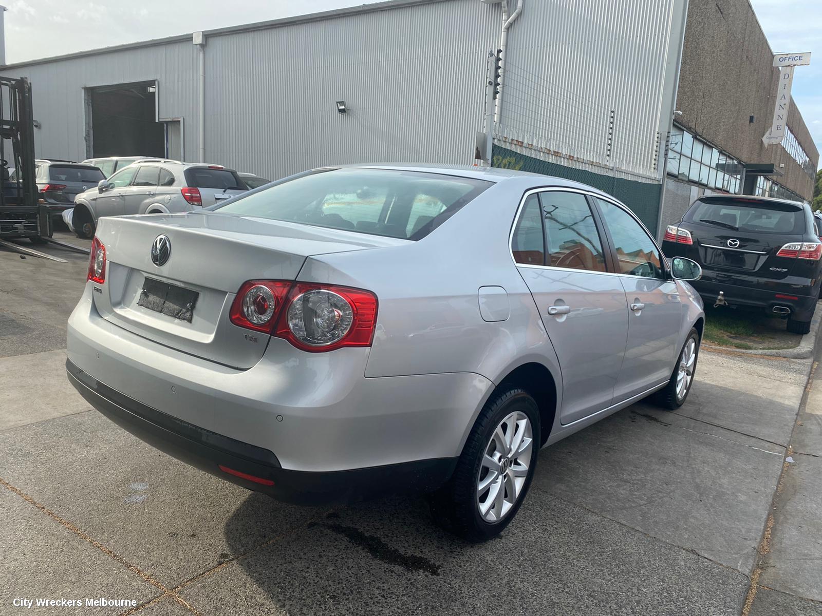 VOLKSWAGEN JETTA LOWER ENGINE SPLASH TRAY
