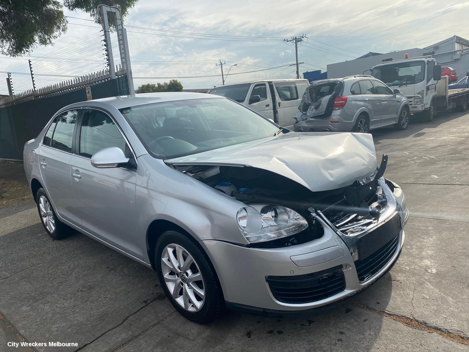 VOLKSWAGEN JETTA LOWER ENGINE SPLASH TRAY
