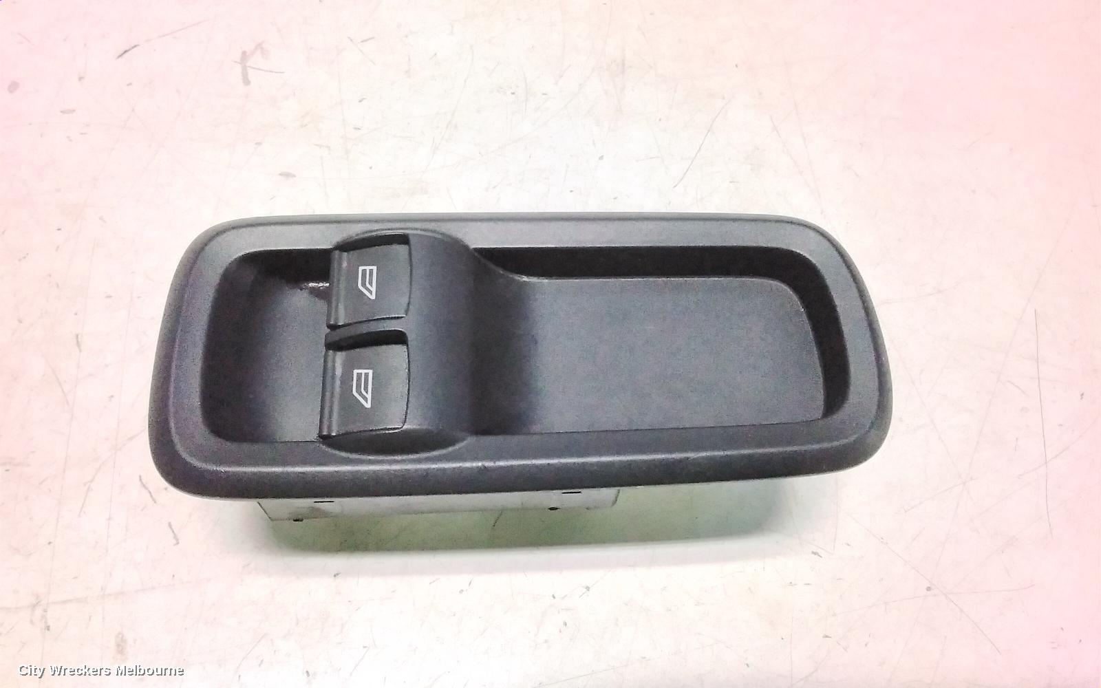 FORD FIESTA PWR DR WIND SWITCH, RH FRONT (MASTER SWITCH), 3DR HATCH, WS, 07/2008 - 12/2012