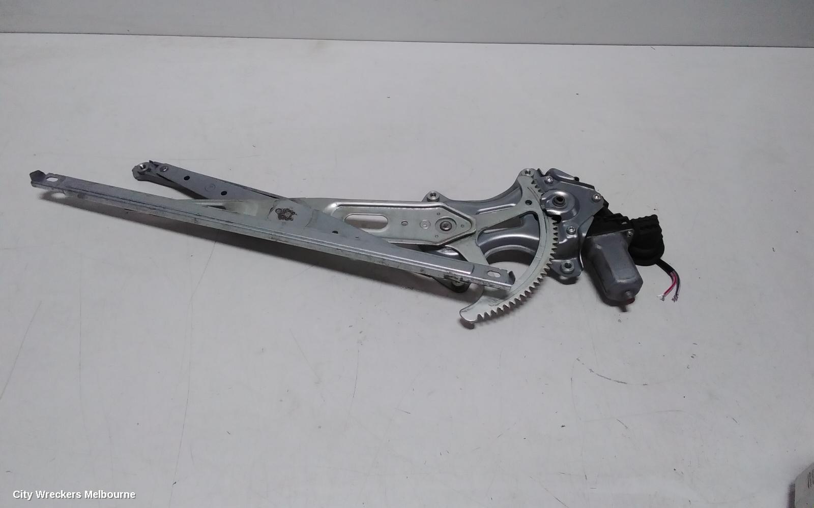 TOYOTA YARIS LEFT FRONT WINDOW REG/MOTOR, NCP13#, 3DR/5DR HATCH, 08/2011 - 12/2019
