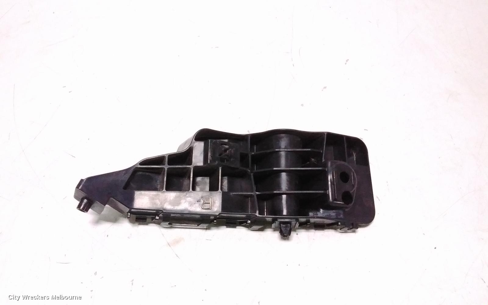 SUZUKI SWIFT, FZ, 02/2011 - 03/2017, RHF BAR BRACKET / RETAINER: 116766