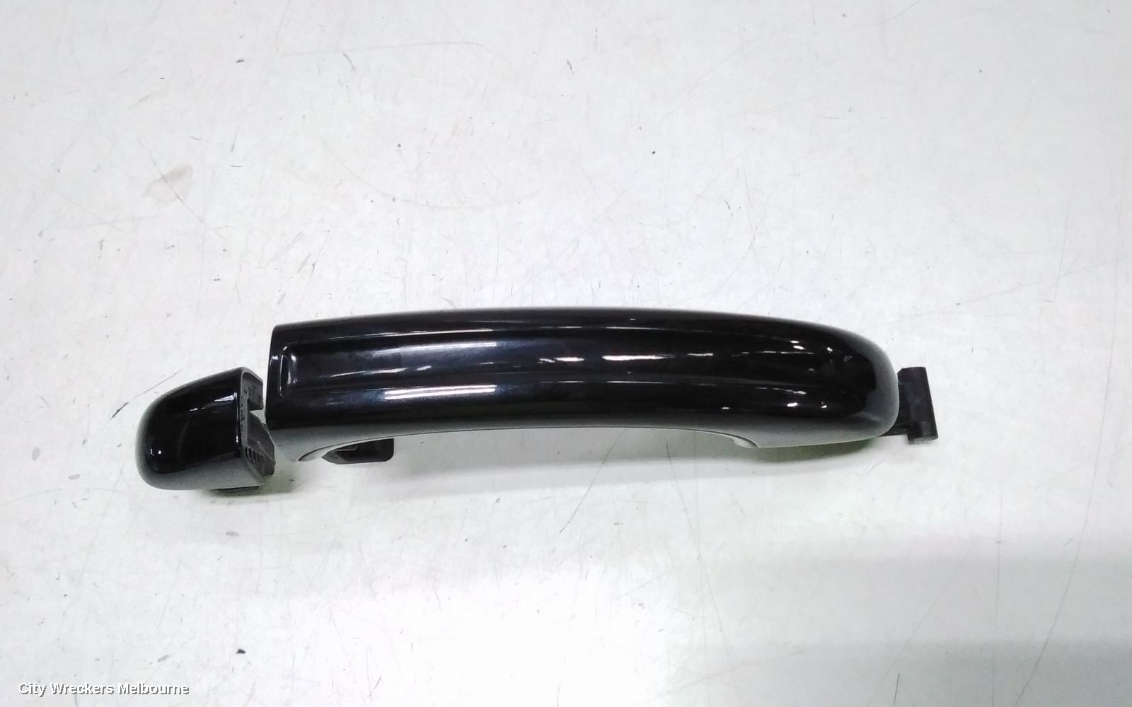 AUDI Q7 DOOR HANDLE, 4L, RH FRONT, OUTER, 09/2006 - 08/2015