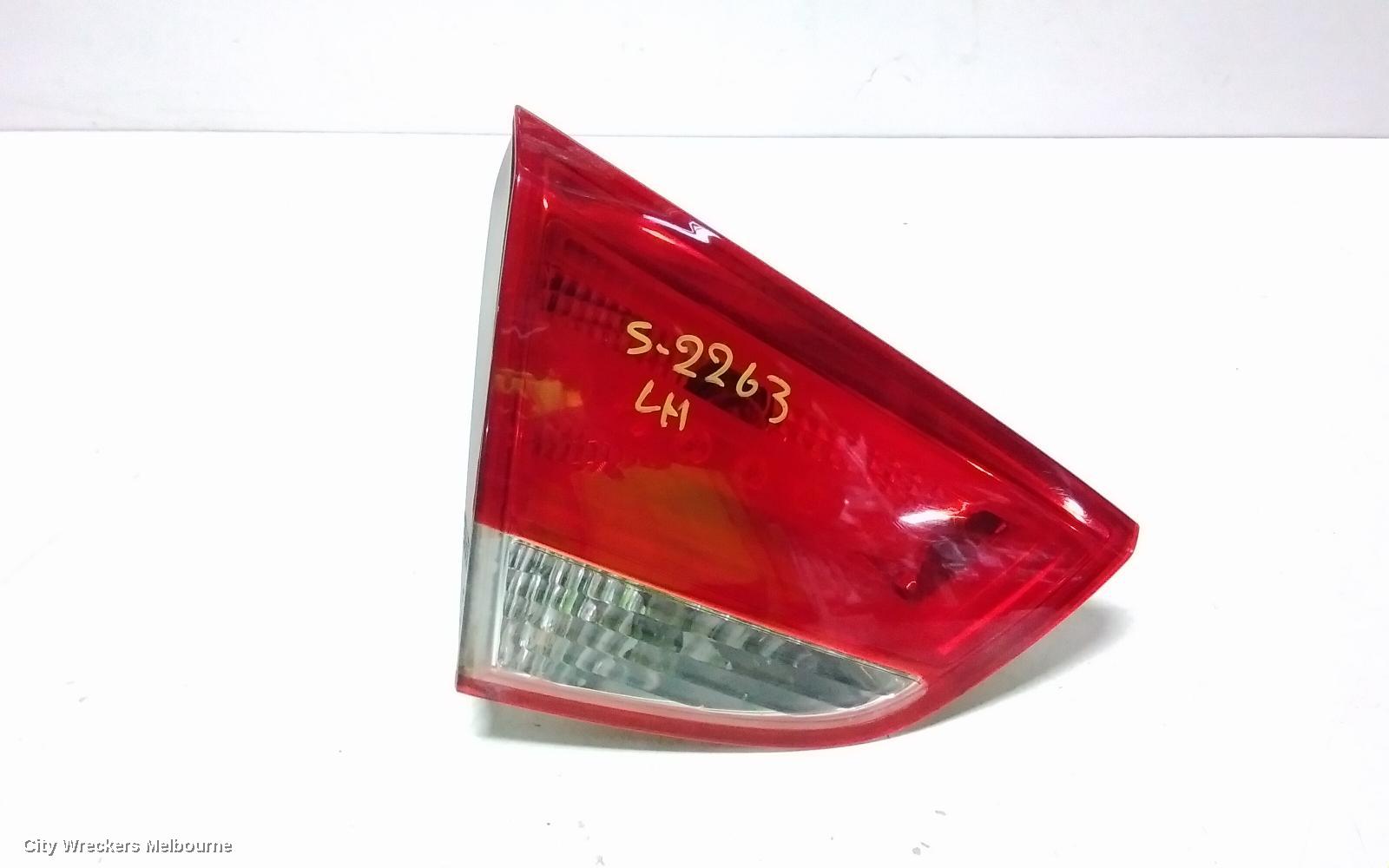 HYUNDAI IX35 REAR GARNISH, TAILGATE LAMP (LH SIDE), LM SERIES (VIN KMHJ), 11/2009 - 01/2016