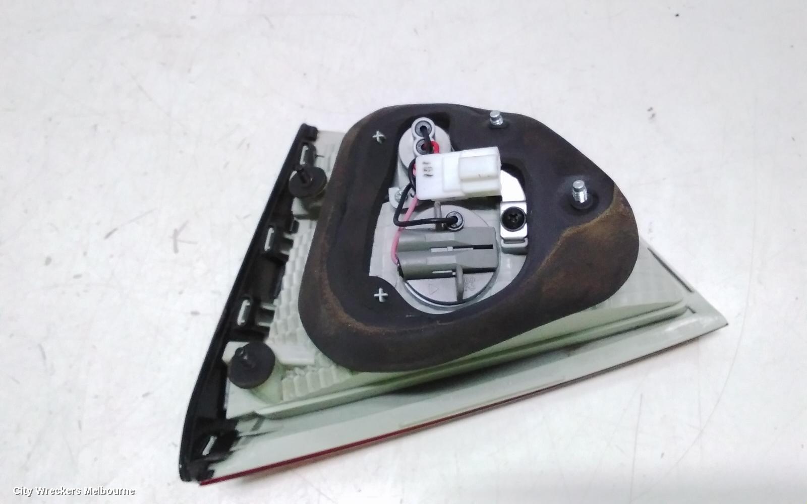 HYUNDAI IX35 REAR GARNISH, TAILGATE LAMP (LH SIDE), LM SERIES (VIN KMHJ), 11/2009 - 01/2016