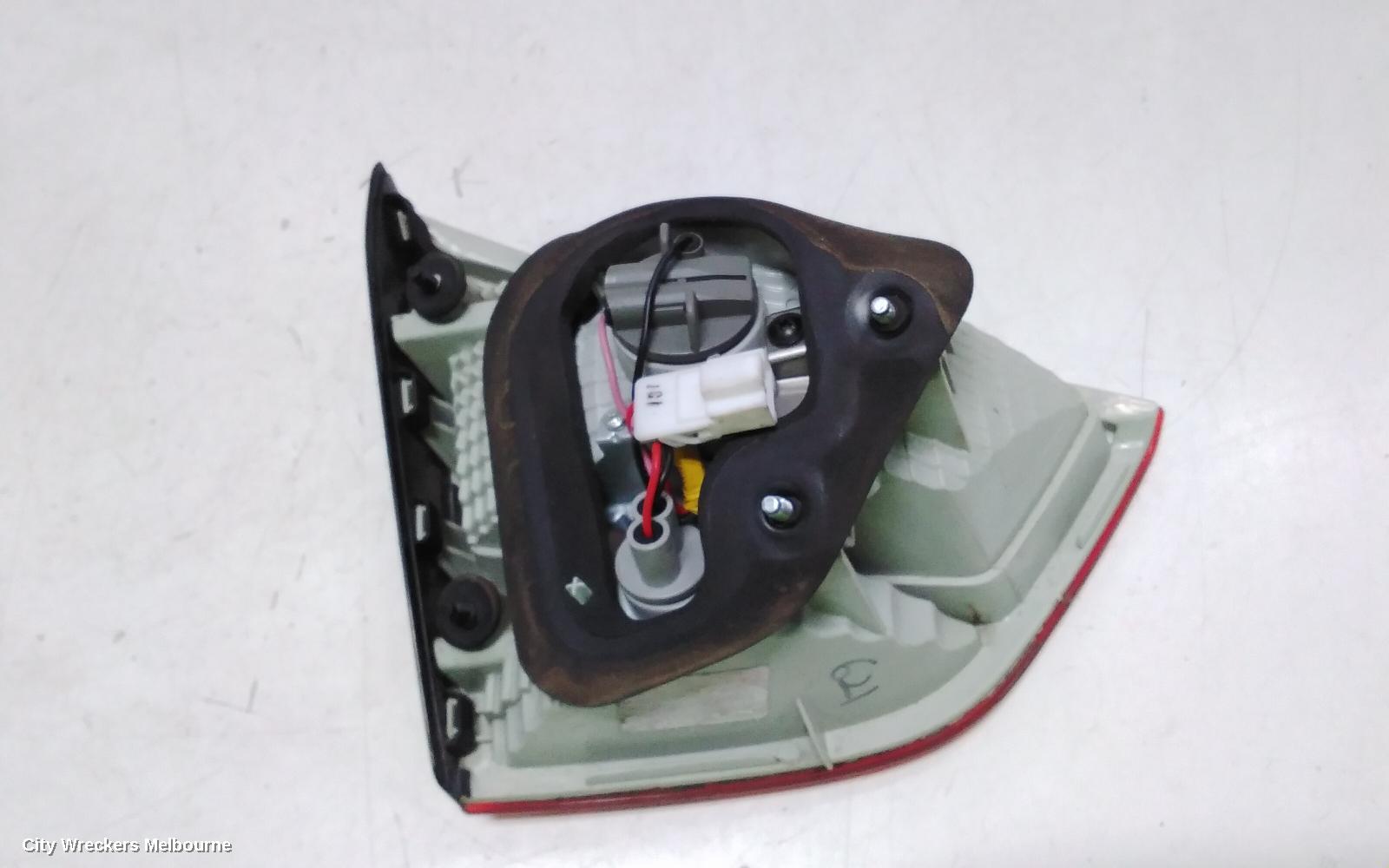 HYUNDAI IX35 REAR GARNISH, TAILGATE LAMP (RH SIDE), LM SERIES (VIN KMHJ), 11/2009 - 01/2016