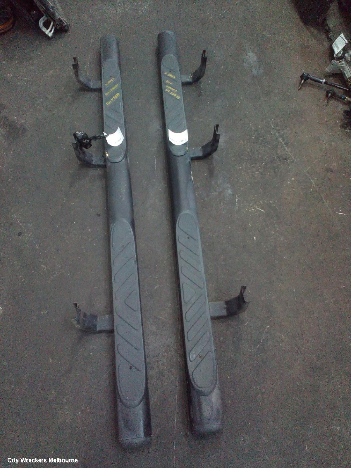 NISSAN NAVARA SIDE STEP/SKIRT, D40 (VIN VSK), LH SIDE, FACTORY, DUAL CAB, 09/2005 - 08/2015