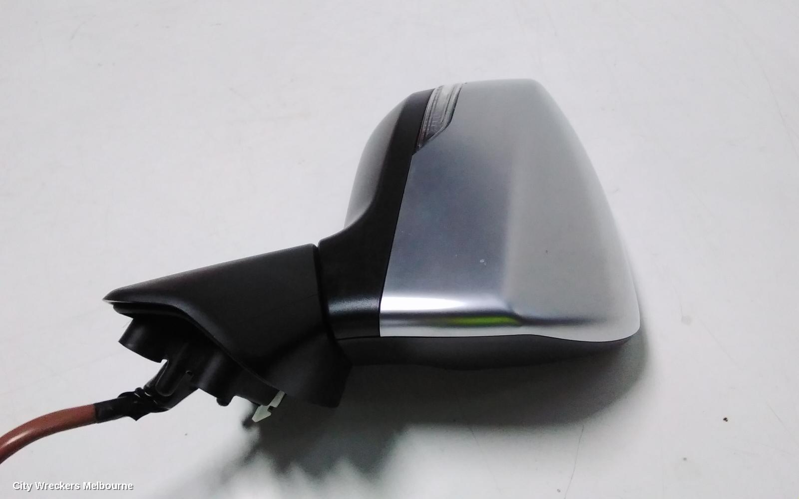 SUBARU FORESTER RIGHT DOOR MIRROR, SK, POWER FOLD, NON MEMORY, NON CAMERA, BODY COLOUR, 08/2018 ONWARDS