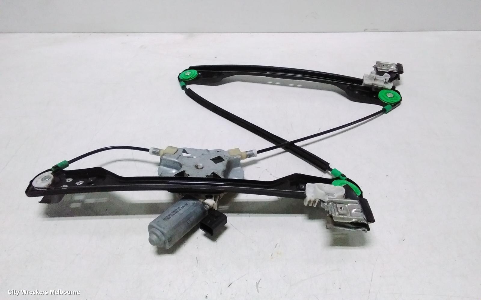 CHRYSLER 300C RIGHT FRONT WINDOW REG/MOTOR, POWER, 01/2005 - 12/2011
