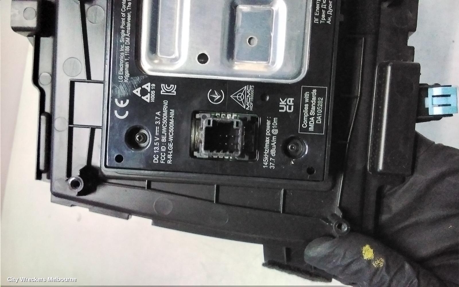 RENAULT ARKANA, JL1, 05/2021 ONWARDS, MOBIL CHARGER : 136469