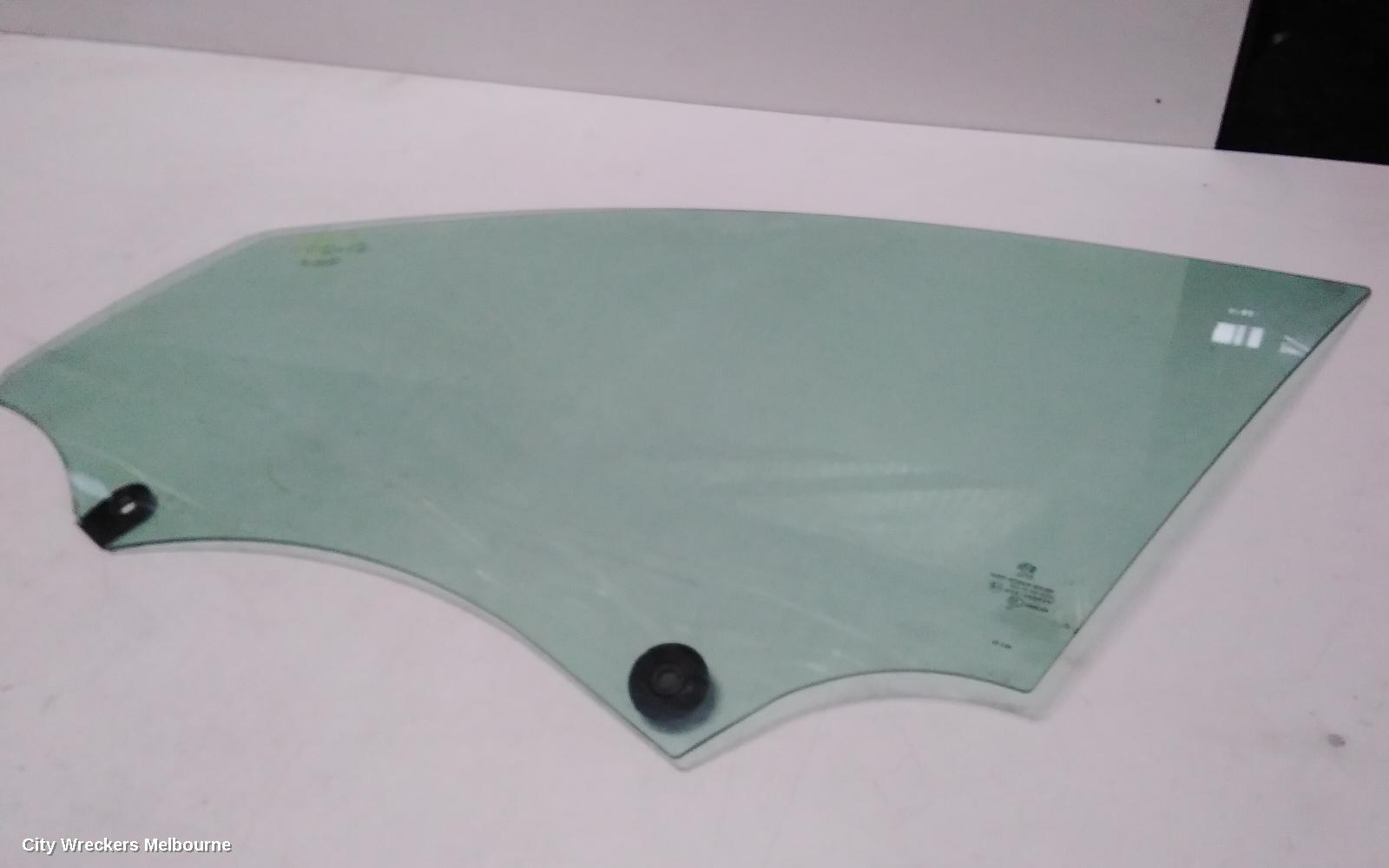 PEUGEOT 308 LEFT FRONT DOOR WINDOW, T9, 10/2014 - 05/2021