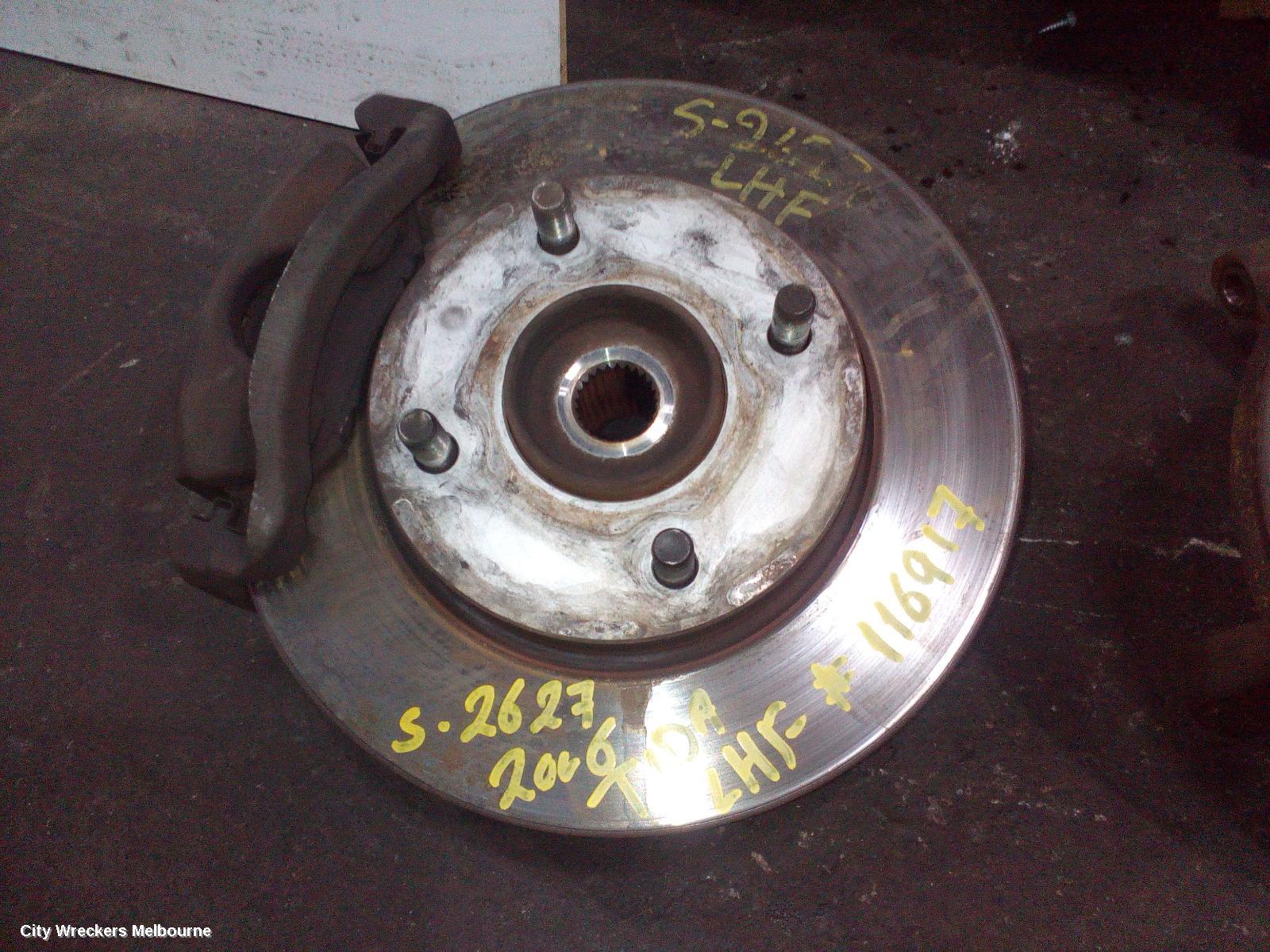 NISSAN TIIDA LEFT FRONT HUB ASSEMBLY, C11, 09/2004 - 01/2013