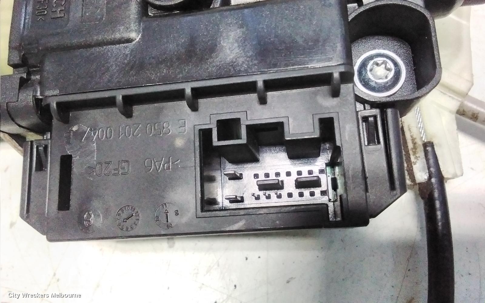 VOLKSWAGEN POLO LEFT REAR WND REG/MOTOR, 6R, 05/2010 - 09/2017
