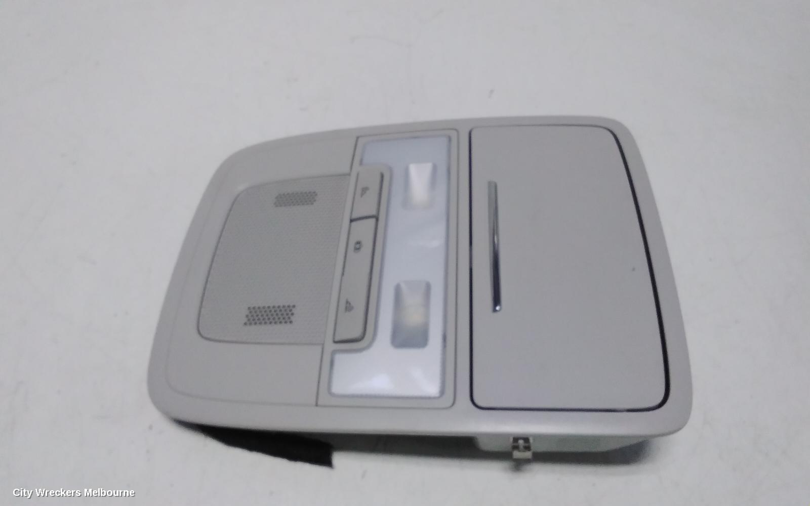 MG HS COURTESY LIGHT, SAS23, 08/2019 - 12/2024
