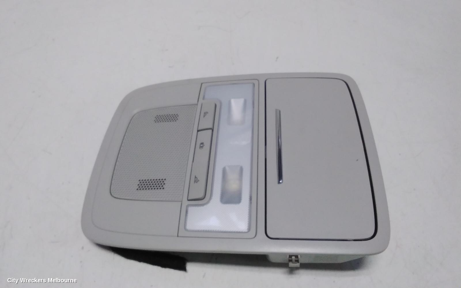 MG HS COURTESY LIGHT, SAS23, 08/2019 - 12/2024