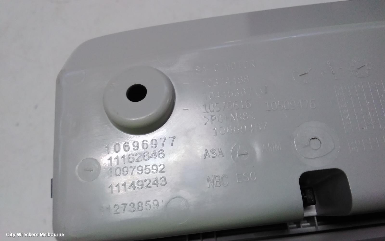 MG HS COURTESY LIGHT, SAS23, 08/2019 - 12/2024