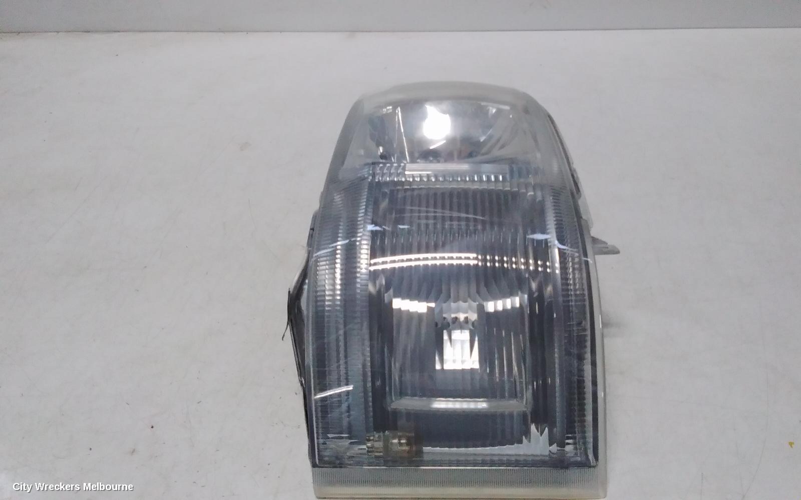 TOYOTA HIACE LEFT HEADLAMP, TRH/KDH, LWB/SWB, LENS# 26-118, 01/2005 - 08/2010