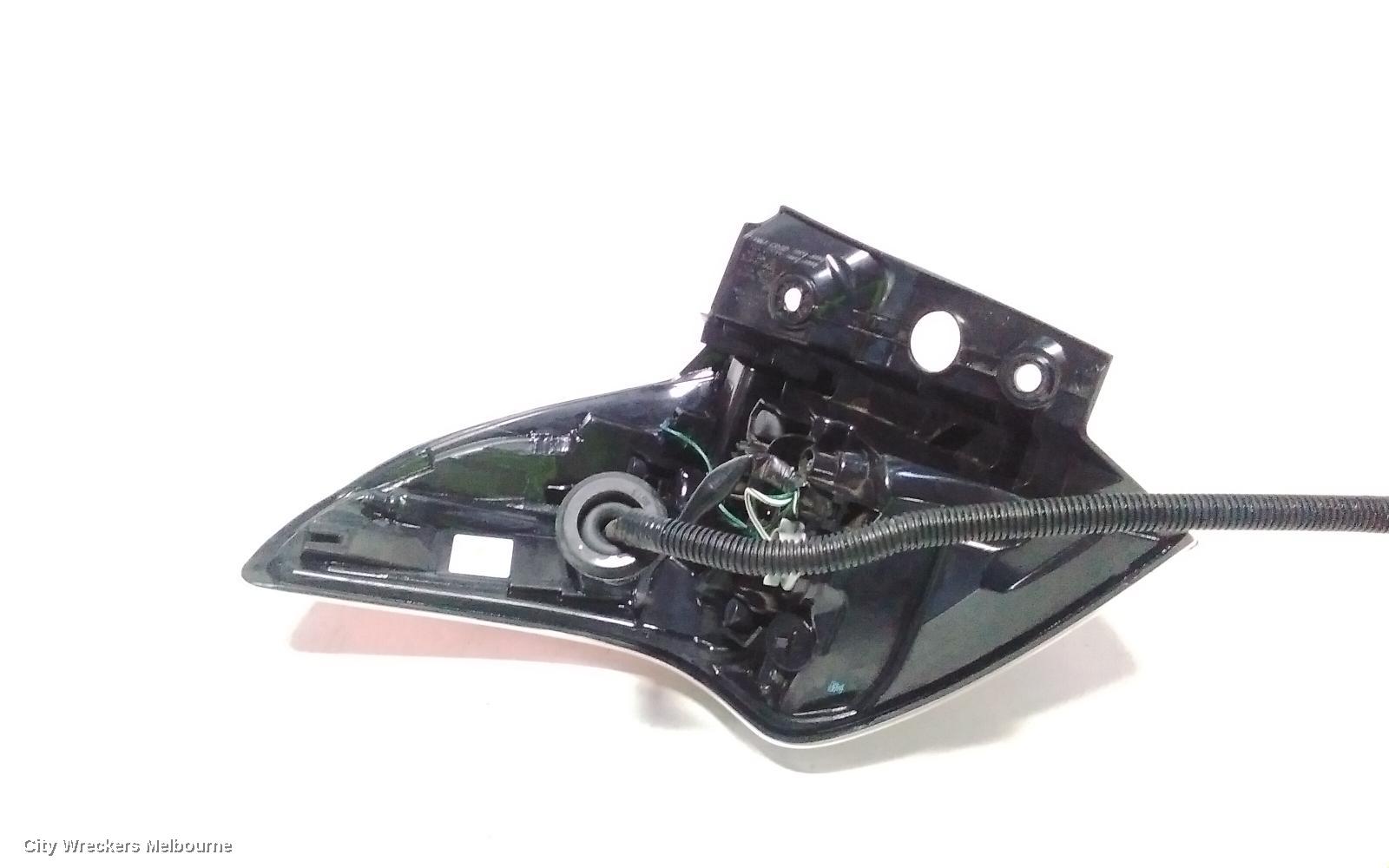 TOYOTA RAV4 RIGHT TAILLIGHT, IN BODY, XA40, 10/2015 - 12/2018