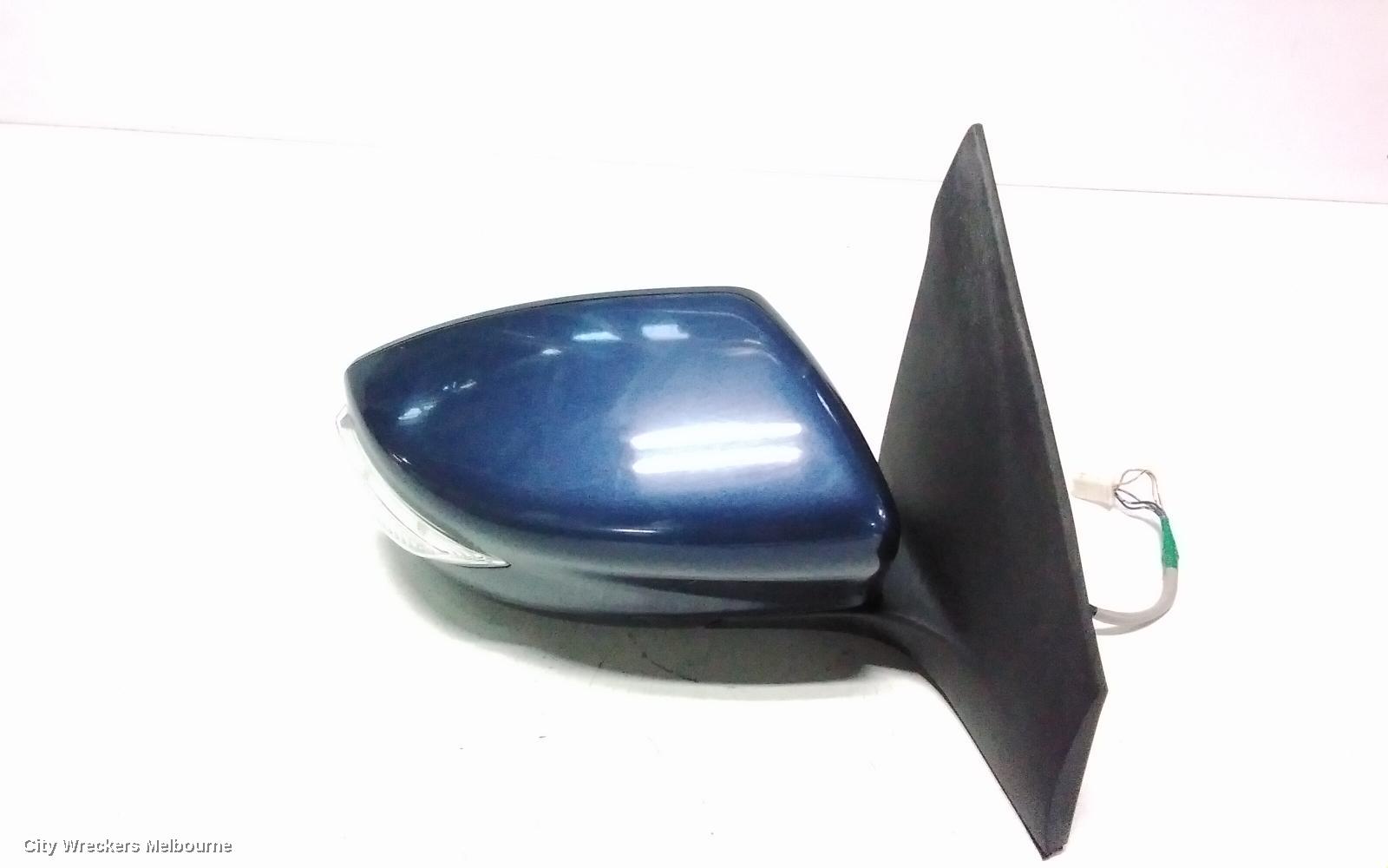 NISSAN PULSAR RIGHT DOOR MIRROR, B17, SEDAN, MANUAL FOLD TYPE, 12/2012 - 12/2017