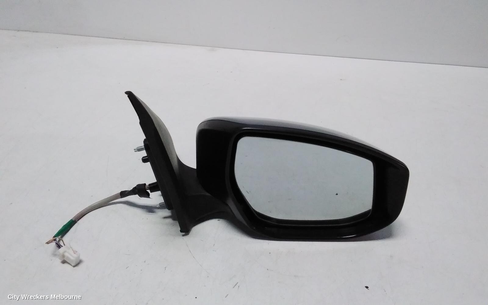 NISSAN PULSAR RIGHT DOOR MIRROR, B17, SEDAN, MANUAL FOLD TYPE, 12/2012 - 12/2017