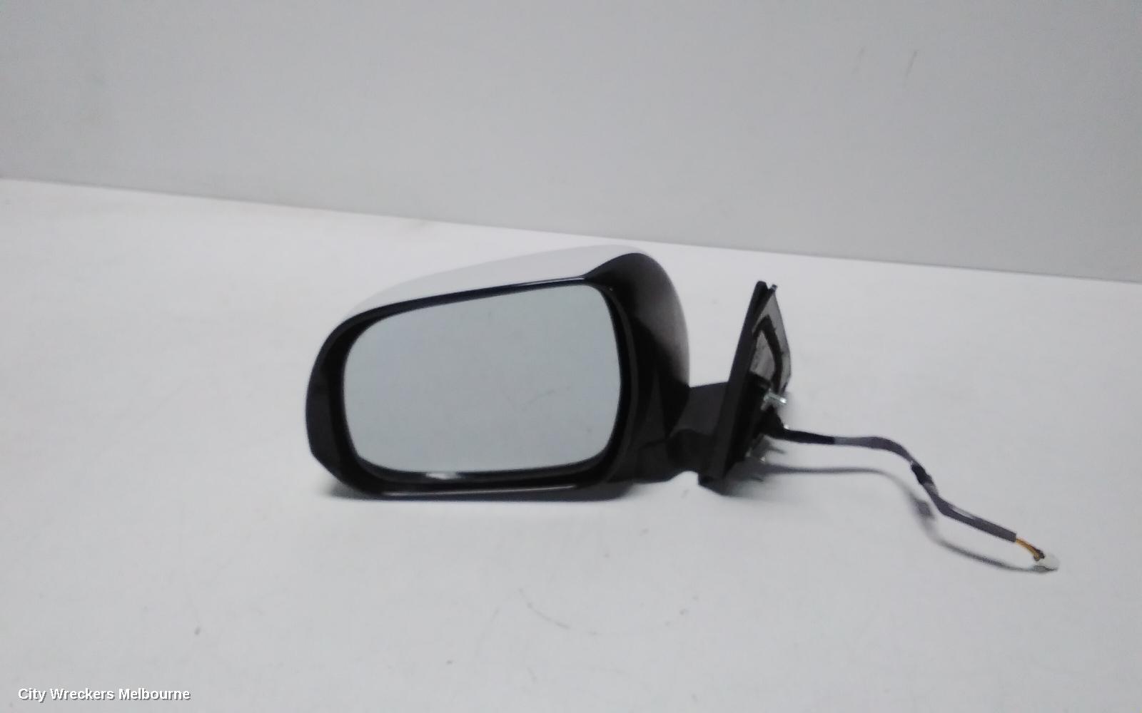 TOYOTA KLUGER LEFT DOOR MIRROR, GSU40-GSU45, 07/2010 - 02/2014