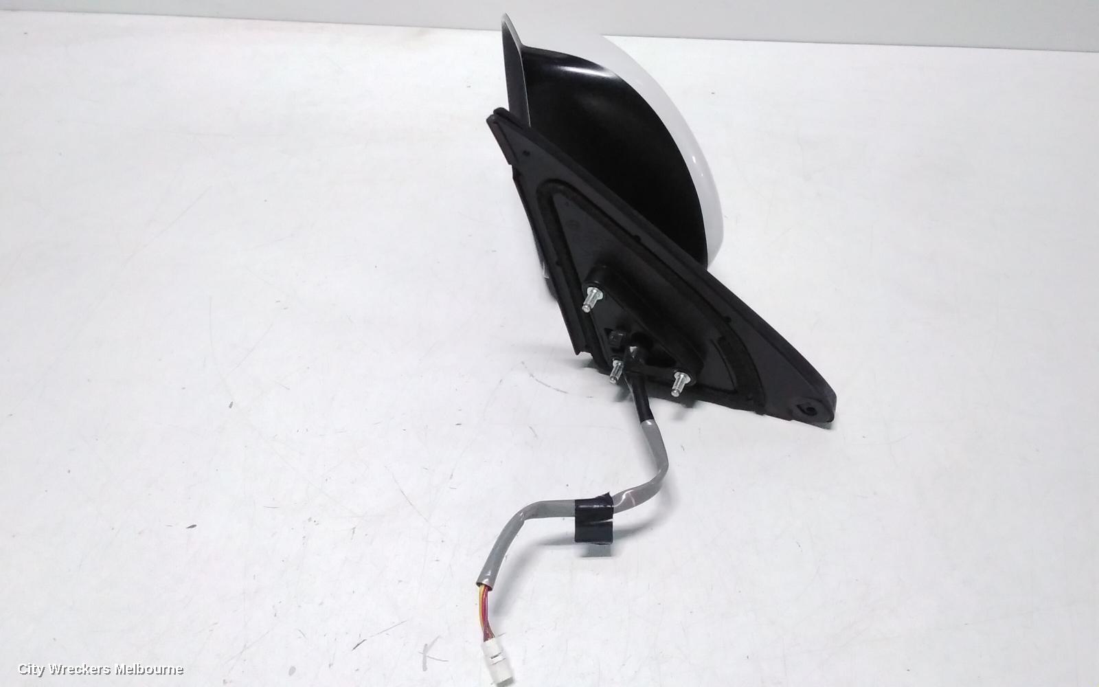 TOYOTA KLUGER LEFT DOOR MIRROR, GSU40-GSU45, 07/2010 - 02/2014