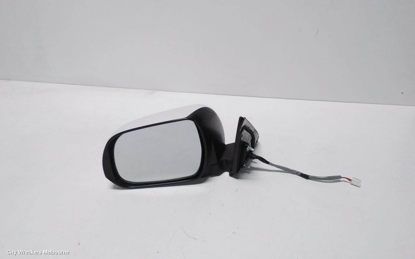 TOYOTA KLUGER LEFT DOOR MIRROR, GSU40-GSU45, 07/2010 - 02/2014