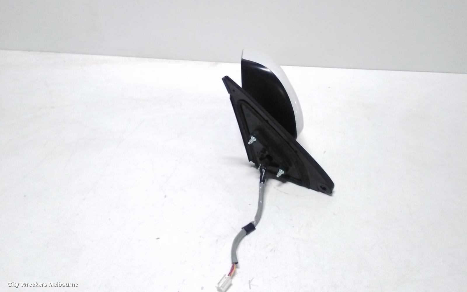 TOYOTA KLUGER LEFT DOOR MIRROR, GSU40-GSU45, 07/2010 - 02/2014