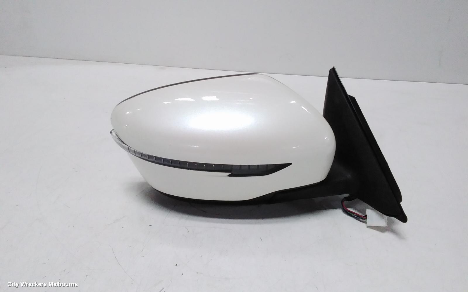 NISSAN XTRAIL RIGHT DOOR MIRROR, T32, TS/ST, NON CAMERA TYPE, 02/2014 - 07/2022