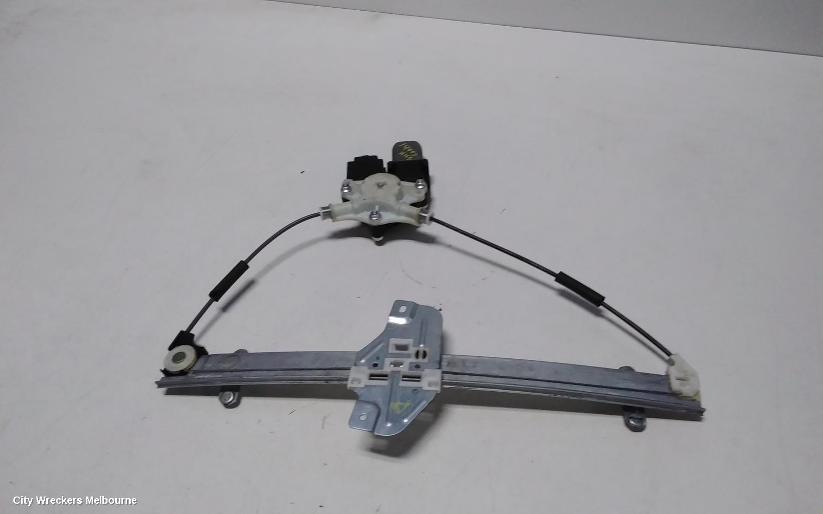 KIA PICANTO RIGHT FRONT WINDOW REG/MOTOR