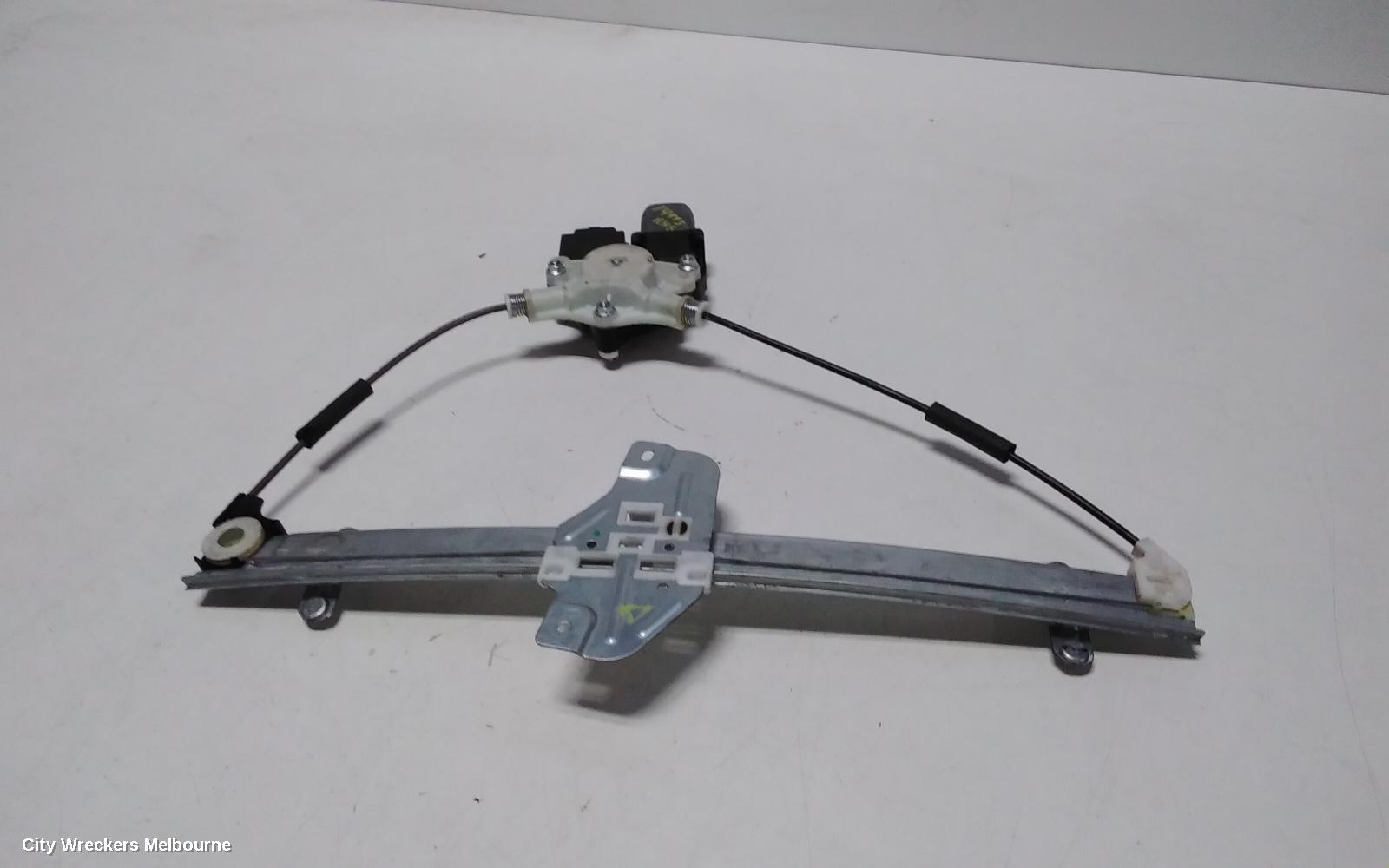 KIA PICANTO RIGHT FRONT WINDOW REG/MOTOR