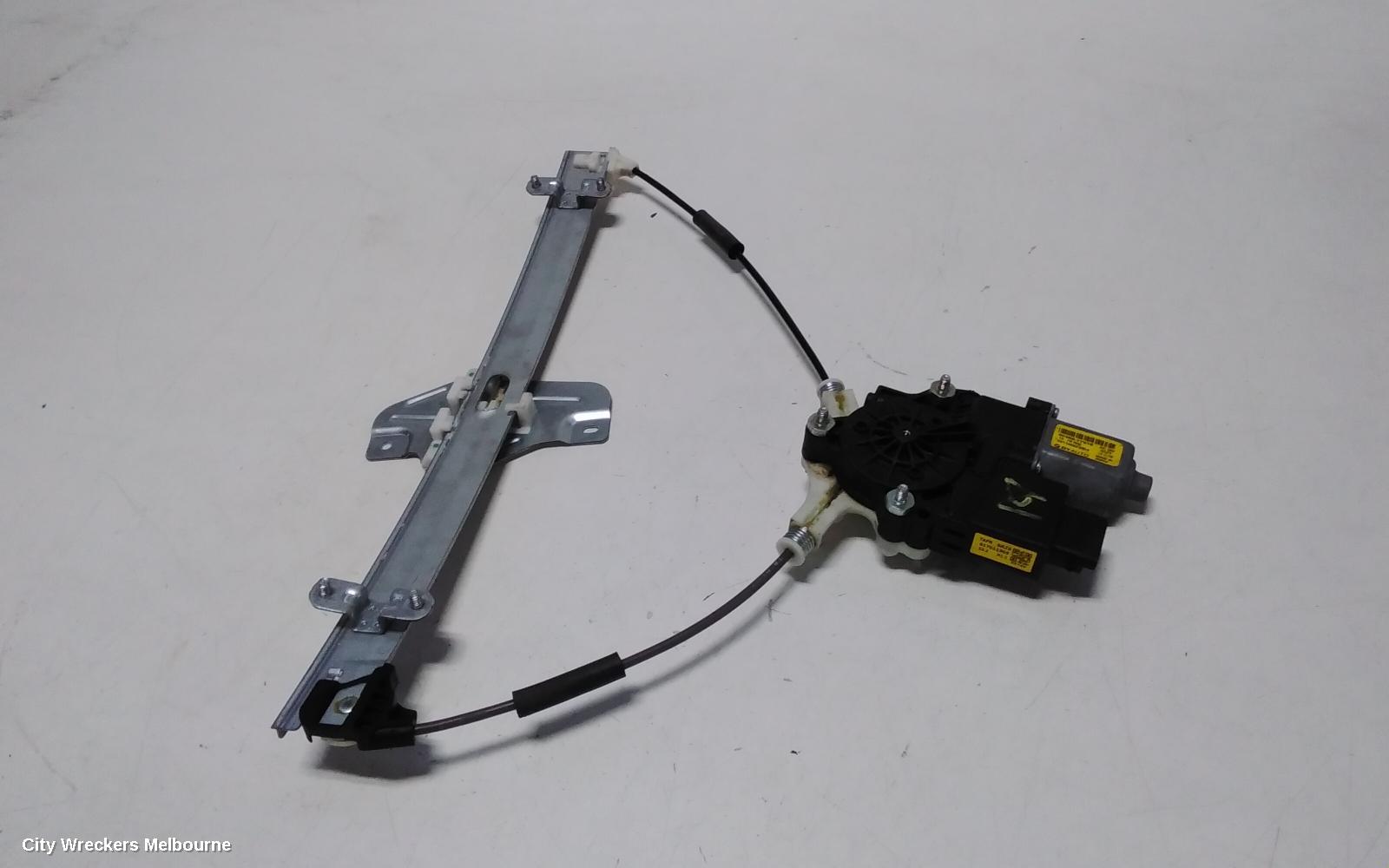 KIA PICANTO RIGHT FRONT WINDOW REG/MOTOR
