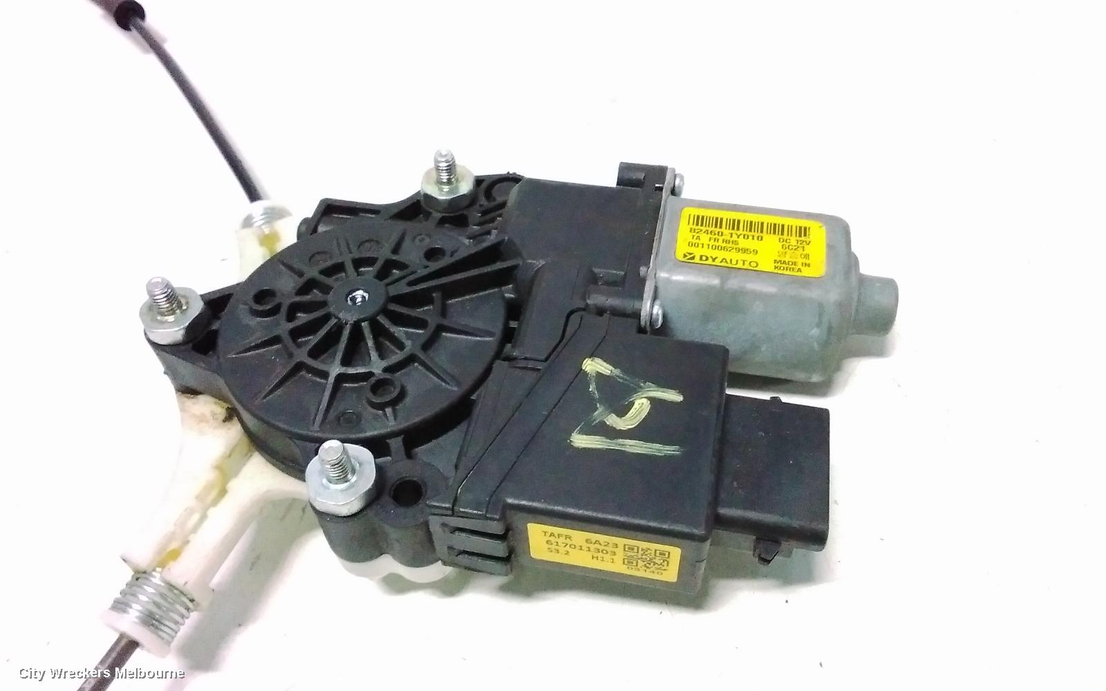 KIA PICANTO RIGHT FRONT WINDOW REG/MOTOR