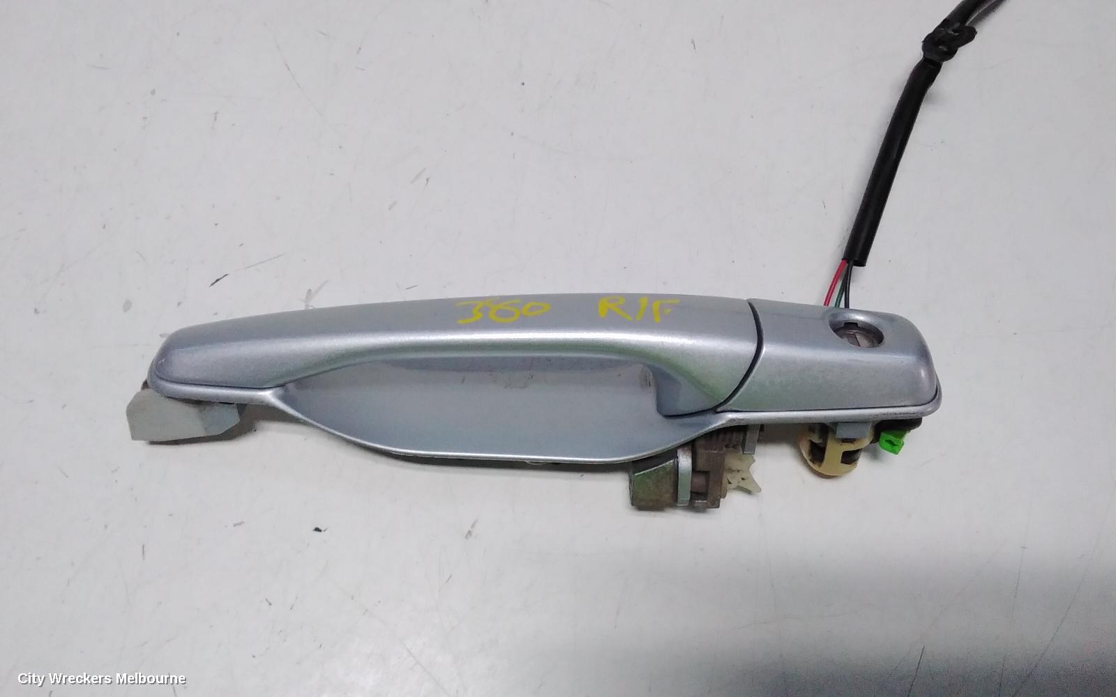 MITSUBISHI 380 DOOR HANDLE, OUTER, RH FRONT, DB, 09/2005 - 03/2008
