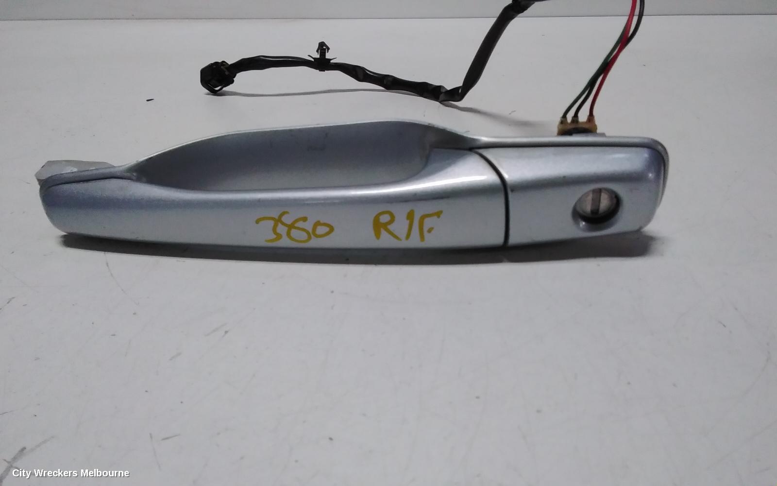 MITSUBISHI 380 DOOR HANDLE, OUTER, RH FRONT, DB, 09/2005 - 03/2008