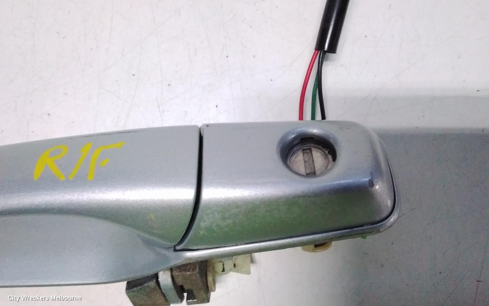 MITSUBISHI 380 DOOR HANDLE, OUTER, RH FRONT, DB, 09/2005 - 03/2008