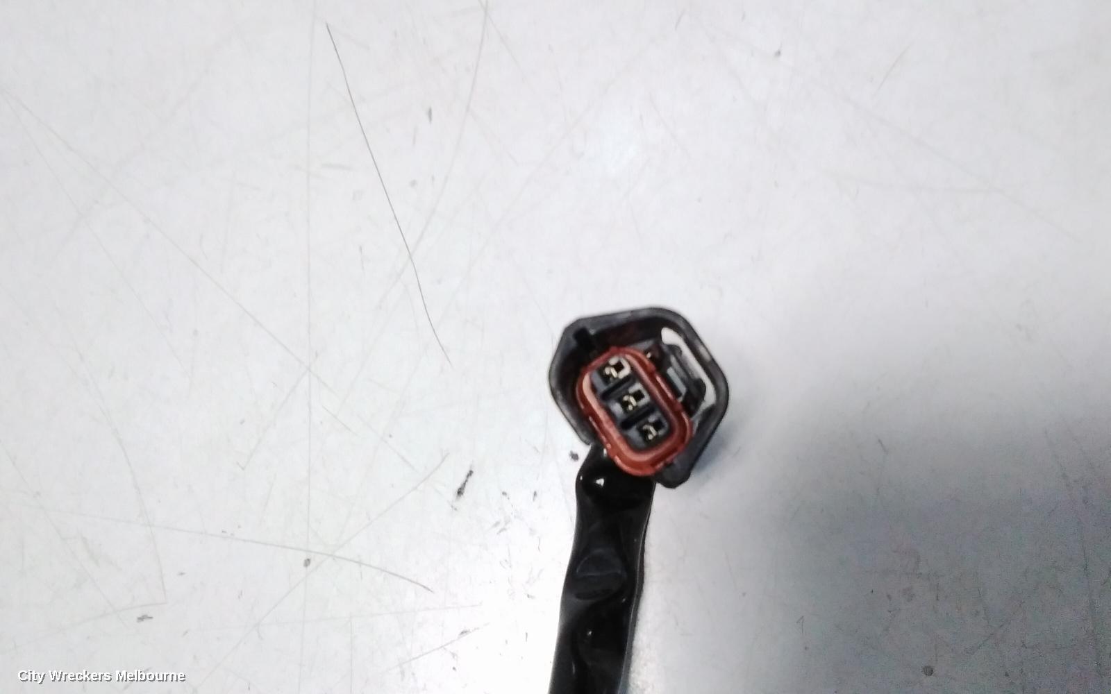 MITSUBISHI 380 DOOR HANDLE, OUTER, RH FRONT, DB, 09/2005 - 03/2008