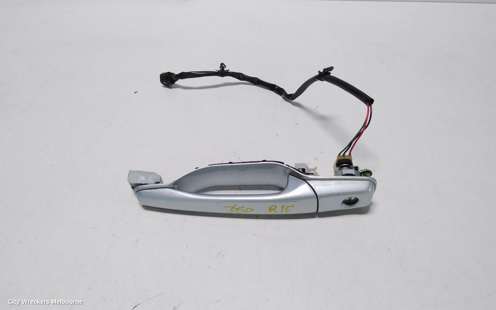 MITSUBISHI 380 DOOR HANDLE, OUTER, RH FRONT, DB, 09/2005 - 03/2008