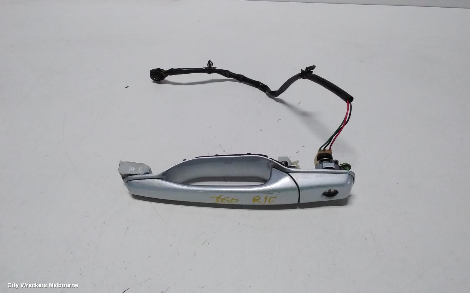 MITSUBISHI 380 DOOR HANDLE, OUTER, RH FRONT, DB, 09/2005 - 03/2008