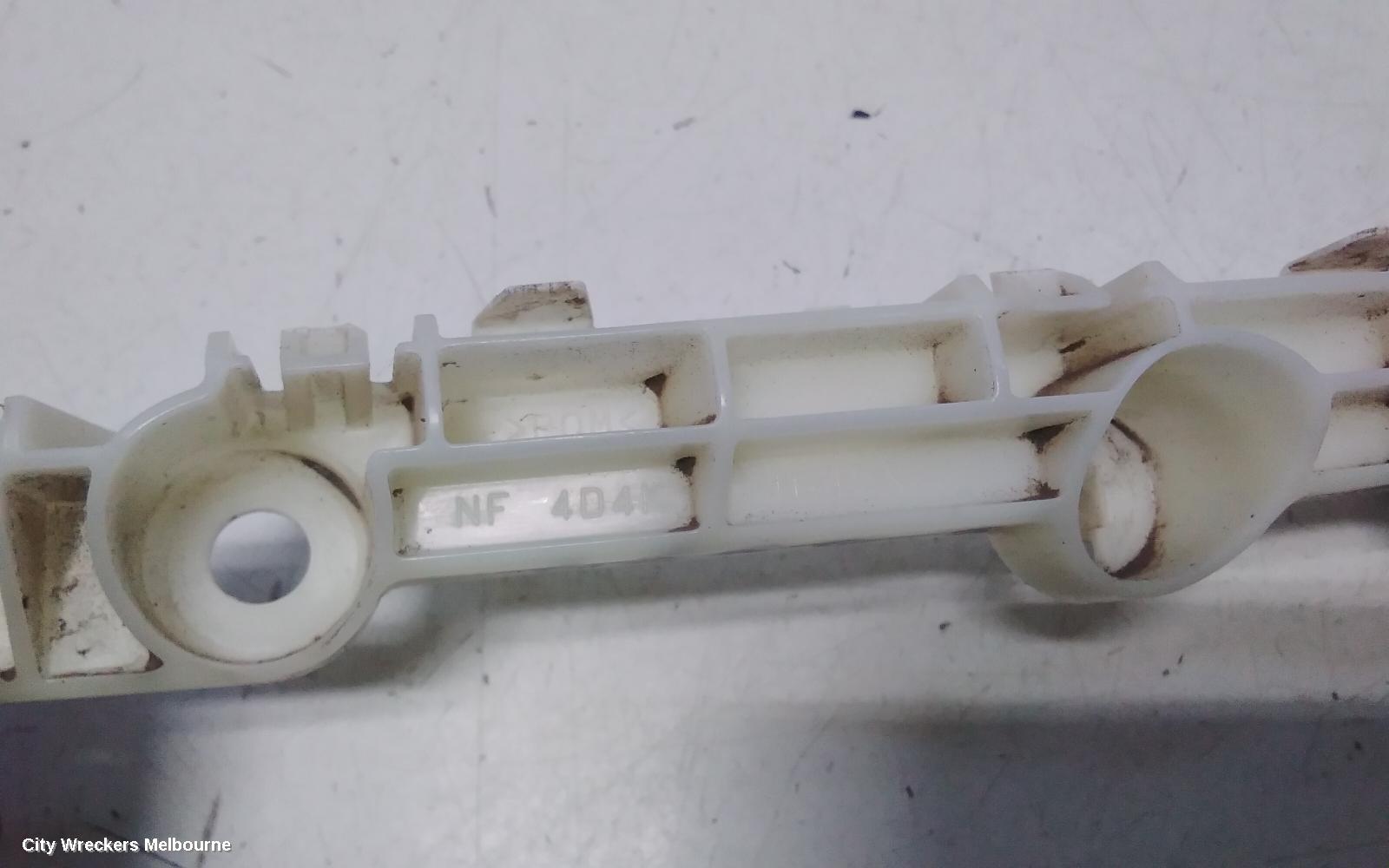MITSUBISHI OUTLANDER, ZJ, 10/2012 - 03/2015, LHF BAR RETAINER : 117131