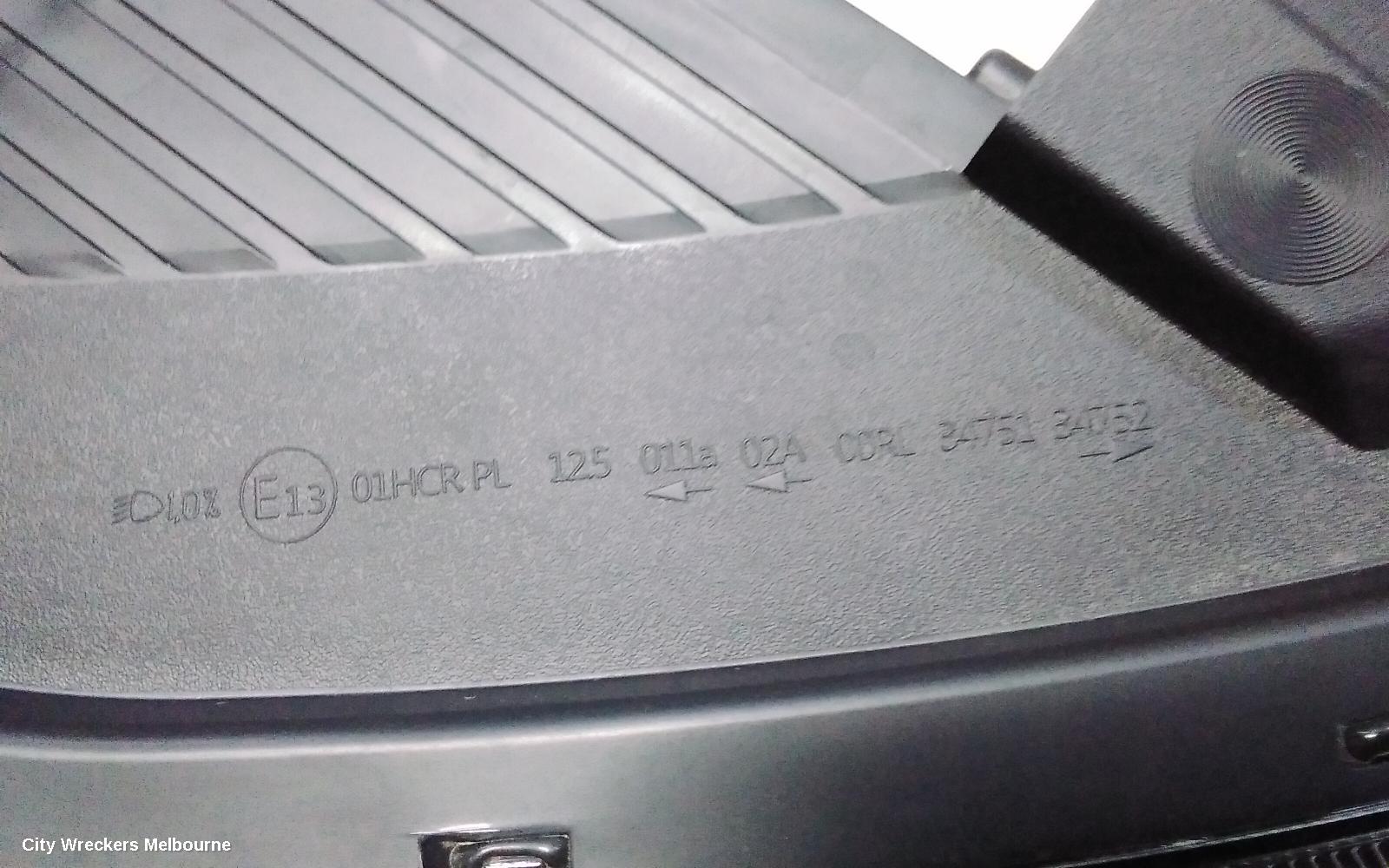 KIA STONIC RIGHT HEADLAMP, YB, W/ HALOGEN TYPE, NON PROJECTOR TYPE, 04/2023 ONWARDS