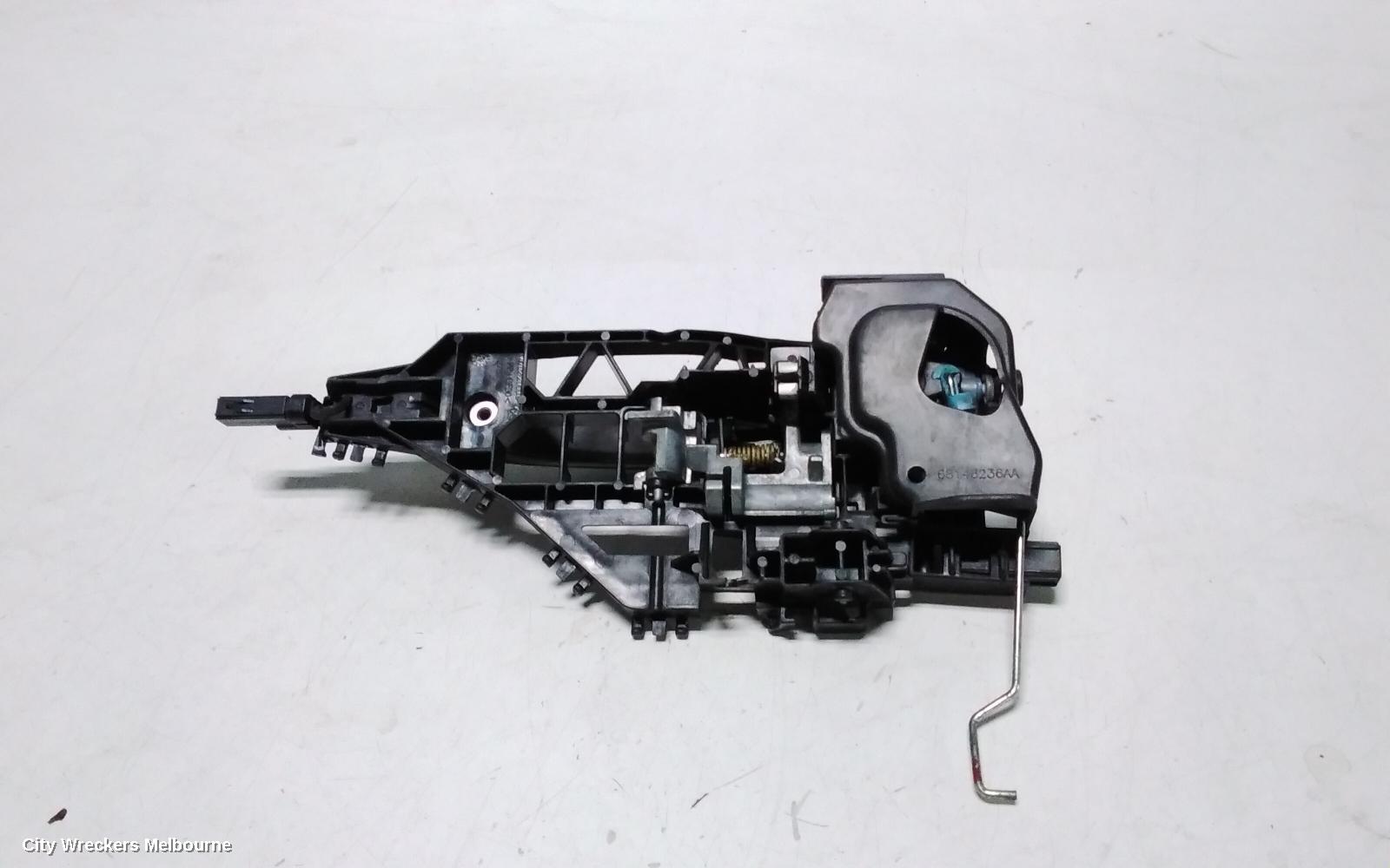 CHRYSLER 300C DOOR HANDLE, OUTER, RH FRONT, LX2, 12/2011 - 12/2014